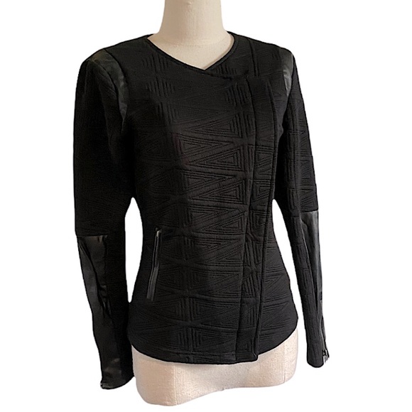 Sanctuary Black Quilted Moto Jacket with Zip & Vegan Leather Details/Small/EUC!! - Picture 3 of 6